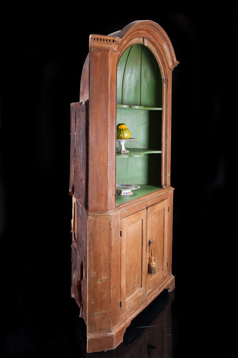English 18th Century Georgain Period Open Corner Cupboard For Sale