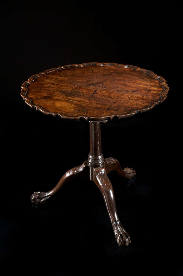 chippendale pie crust table