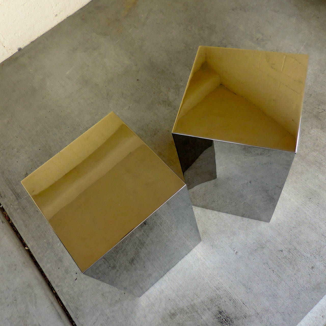 Mid-Century Modern Sleek Pair of Mirror Polished 1970s Stainless Steel Occasional Tables