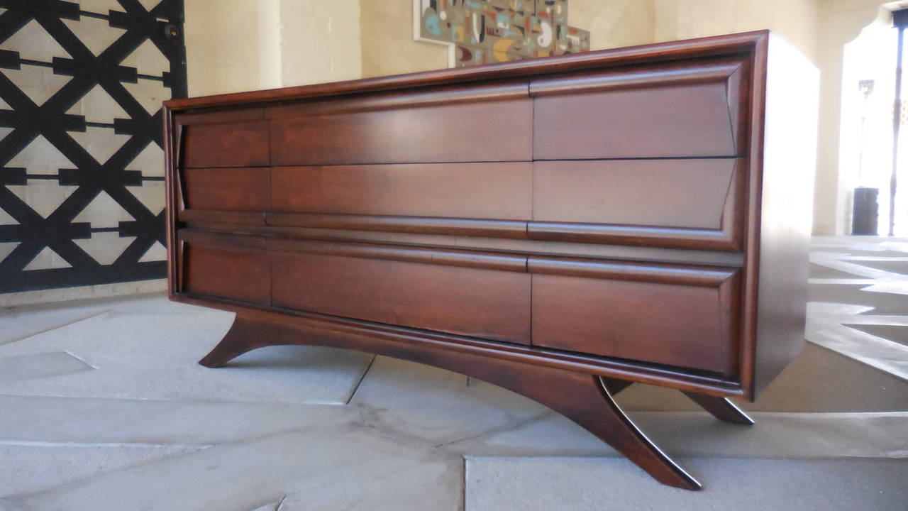 American Nine-Drawer Walnut Chest in the Style of Vladimir Kagan Made by Kroehler