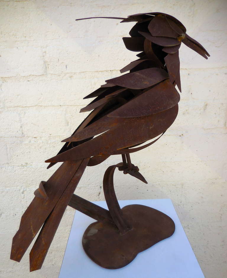 Vintage Weathered Metal Sculpture of a Large Crow In Excellent Condition In Palm Springs, CA