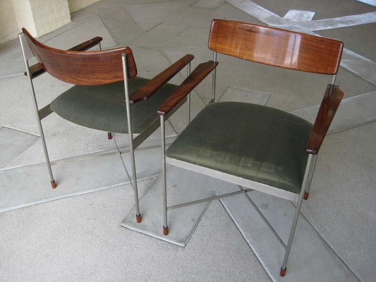 Mid-Century Modern Pair of Steel and Rosewood Armchairs. Attributed to Saporiti C. 1960's