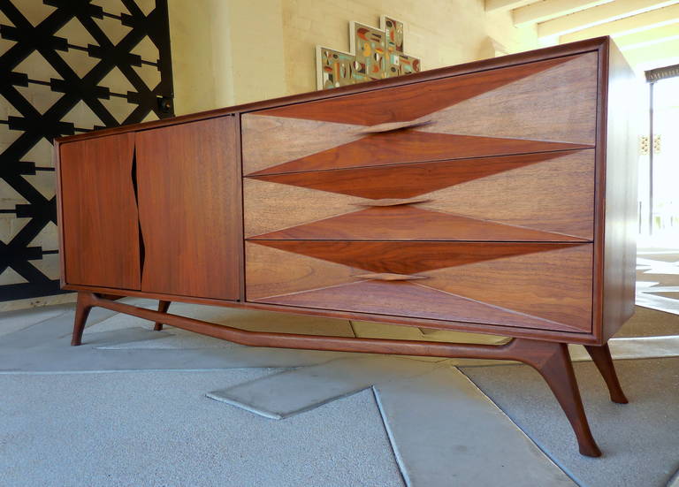 Superb 1950's Walnut Diamond Fronted Cabinet by Albert Parvin In Excellent Condition In Palm Springs, CA