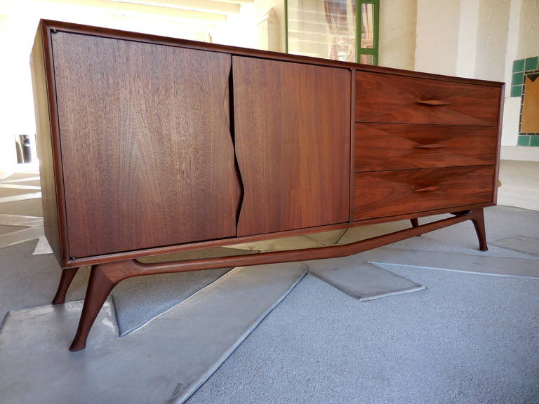 Mid-20th Century Superb 1950's Walnut Diamond Fronted Cabinet by Albert Parvin