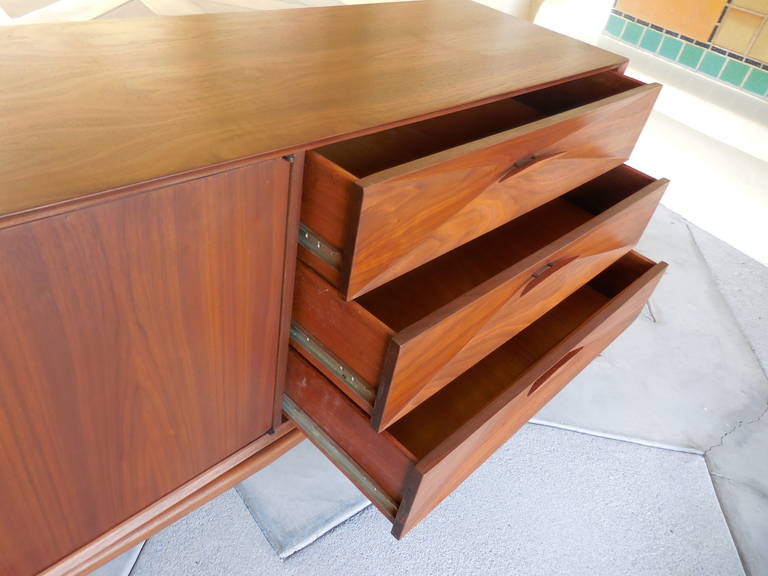 Superb 1950's Walnut Diamond Fronted Cabinet by Albert Parvin 4