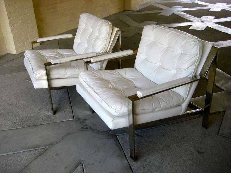 Pair of White Leather Lounge Chairs by Cy Mann In Excellent Condition In Palm Springs, CA