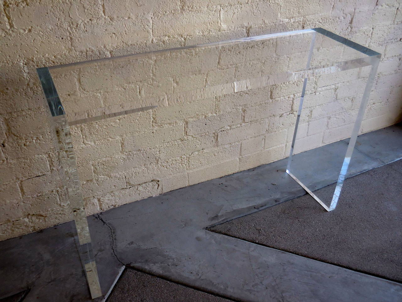 Sparkling Minimalist Lucite Console Table by Carmichael In Excellent Condition In Palm Springs, CA