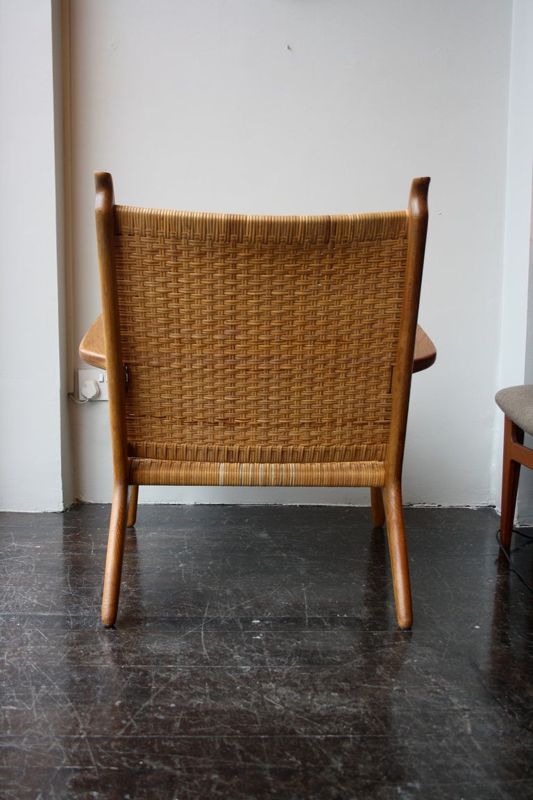 Scandinavian Modern Pair of Hans Wegner Oak and Wicker Chairs 