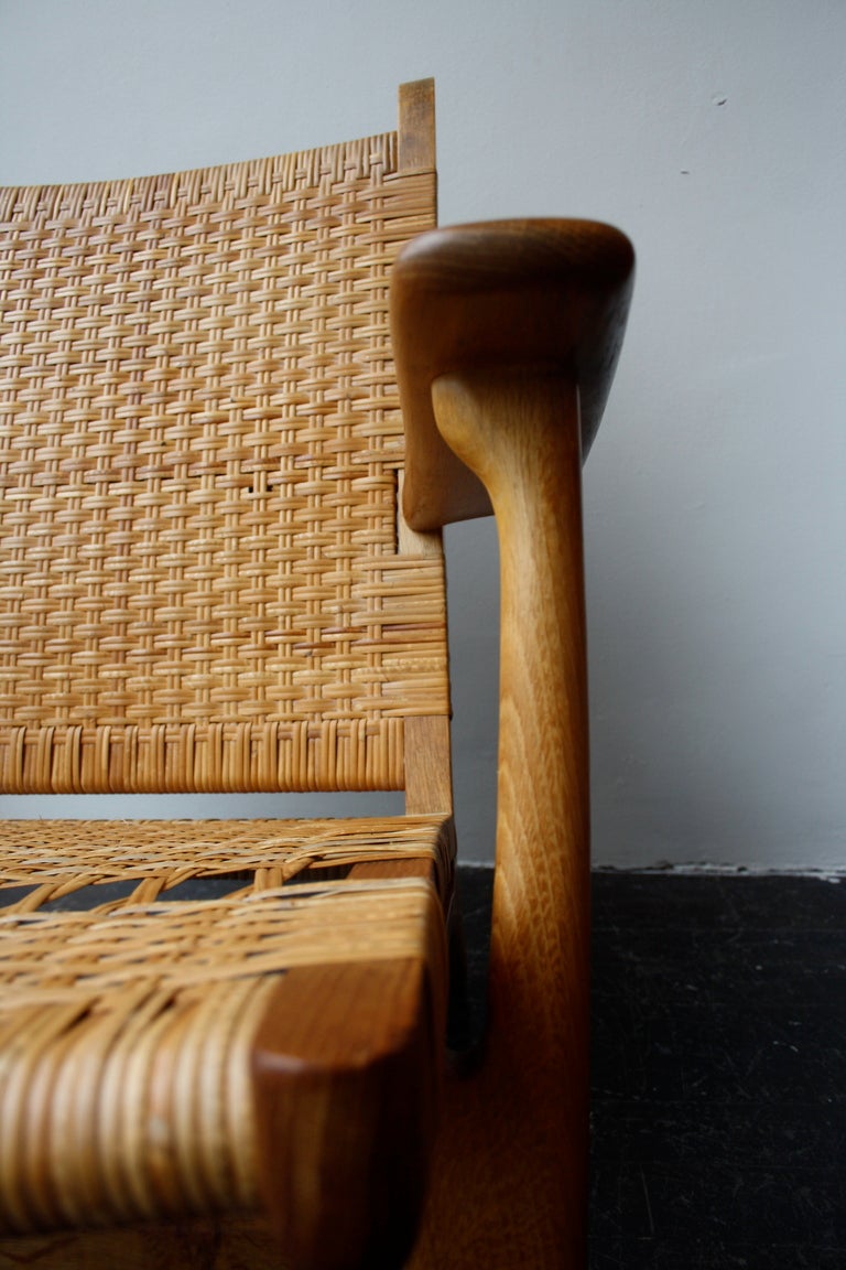 Pair of Hans Wegner Oak and Wicker Chairs  In Excellent Condition In London, GB