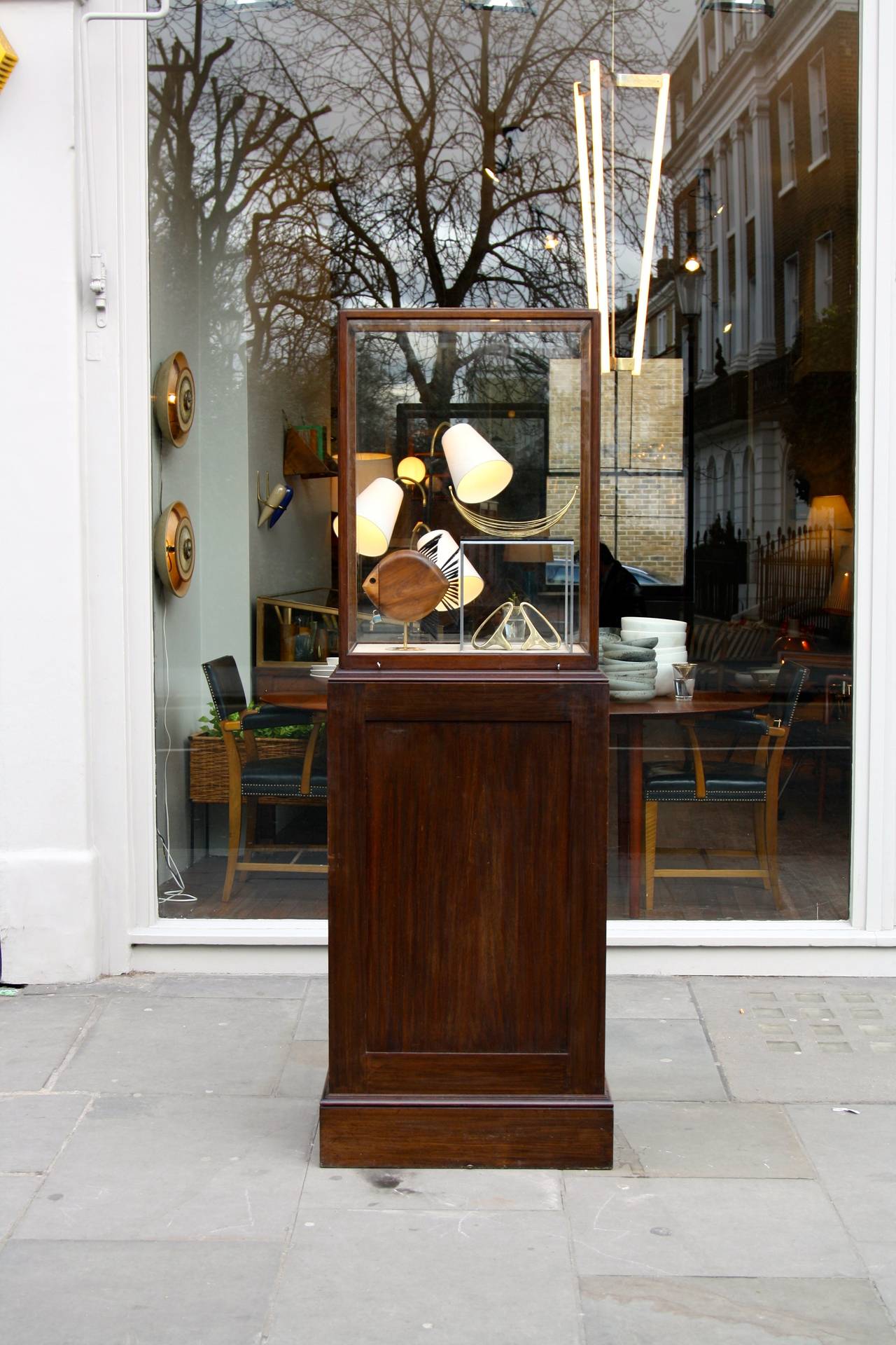 museum display cabinets