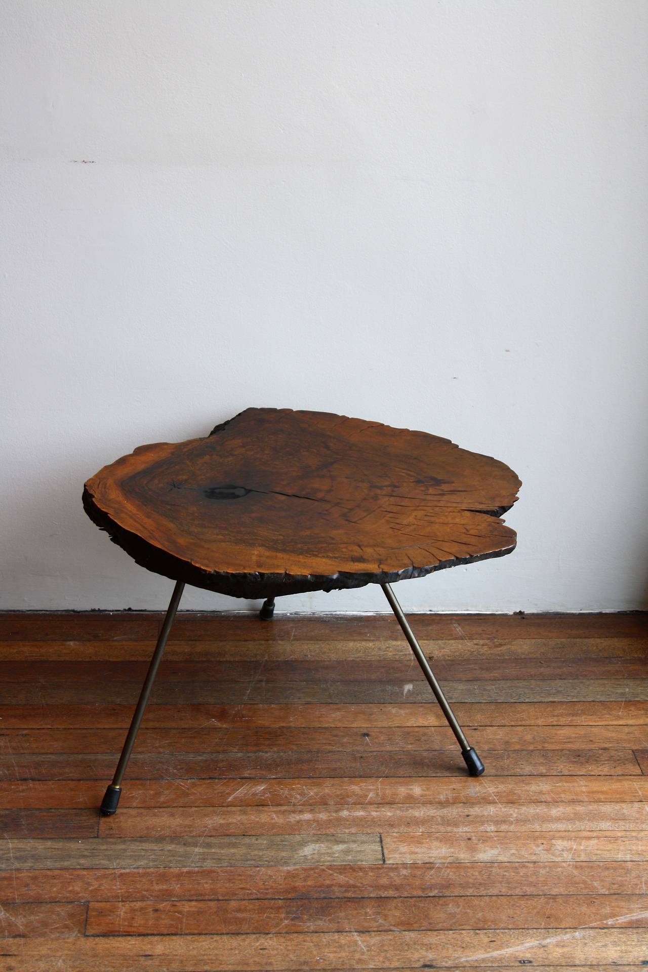 Fantastic round tree trunk table from the series of the unique table made by Aubock in the 1940s and 50s. Great strong example