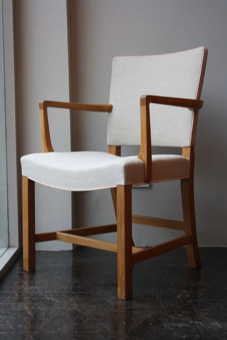 Exceptional Set of 8 Very Early Kaare Klint Dining Chairs  In Excellent Condition In London, GB