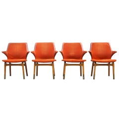 Ensemble rare de quatre chaises Tapiovaara de l'hôtel Marski