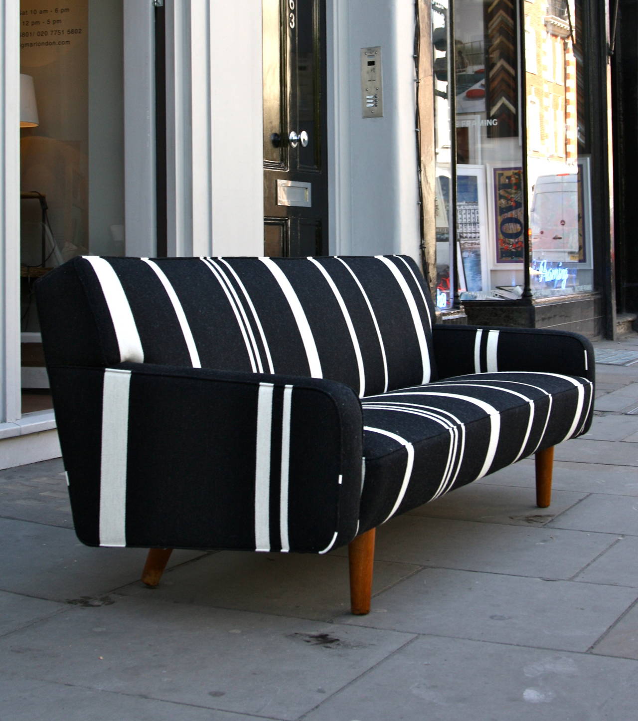 Hans Wegner Sofa In Excellent Condition In London, GB