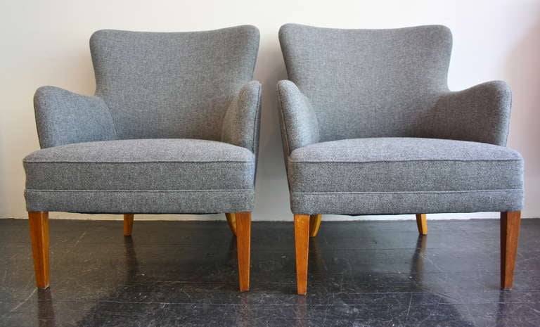 Scandinavian Modern Pair of Armchairs by Frits Henningsen