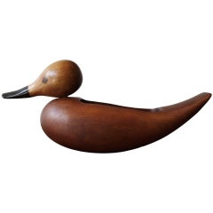 Valet Duck by Carl Aubock