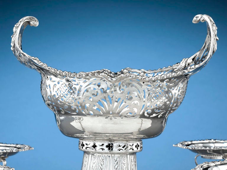 George III Irish Sterling Silver Epergne In Excellent Condition In New Orleans, LA