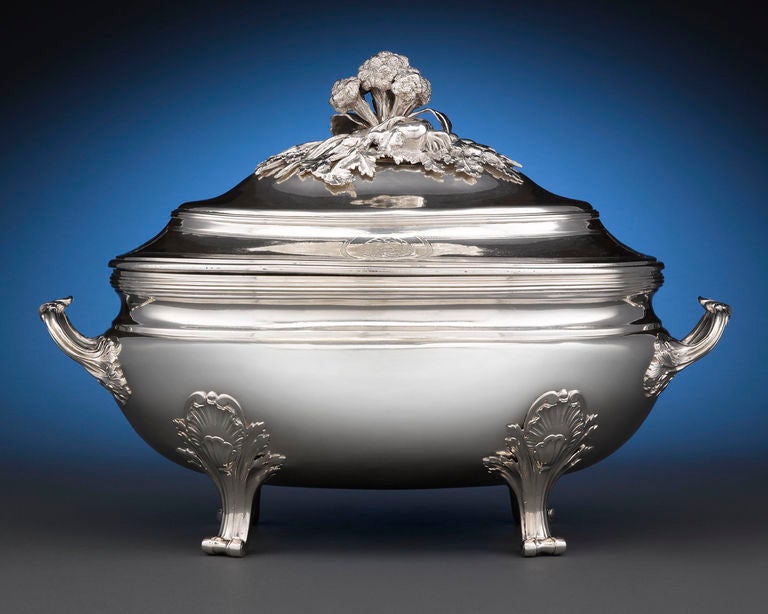 Crafted by French master silversmith Jean-Baptiste-François Chéret, this period Louis XV tureen boasts exceptional decoration, including delicate and refined engraving, shell and acanthus accents, and a remarkably detailed cast finial of