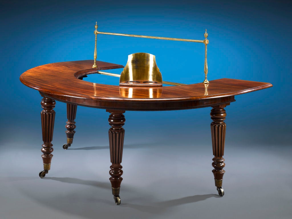 hunt table antique