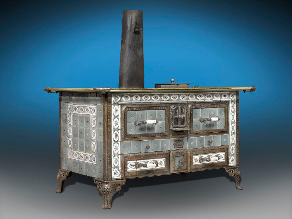 19th Century Sougland-Aisne Stored Heat Cook Stove