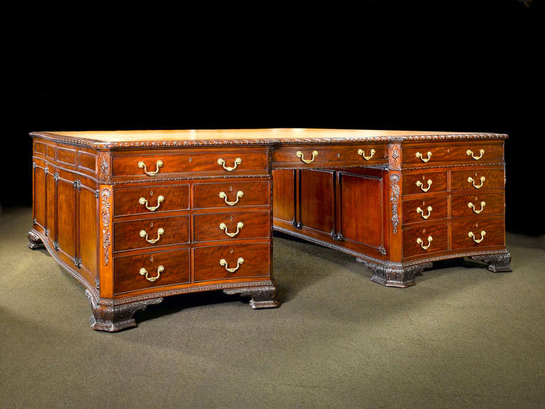 Important Chippendale Partner's Desk In Excellent Condition In New Orleans, LA