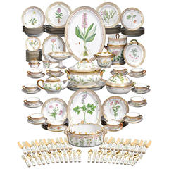 Retro Flora Danica Porcelain Dinner Service