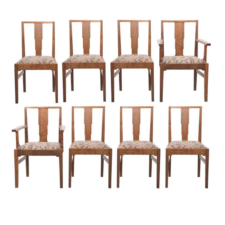 Gordon Russell set of eight oak dining chairs, England circa 1930 For