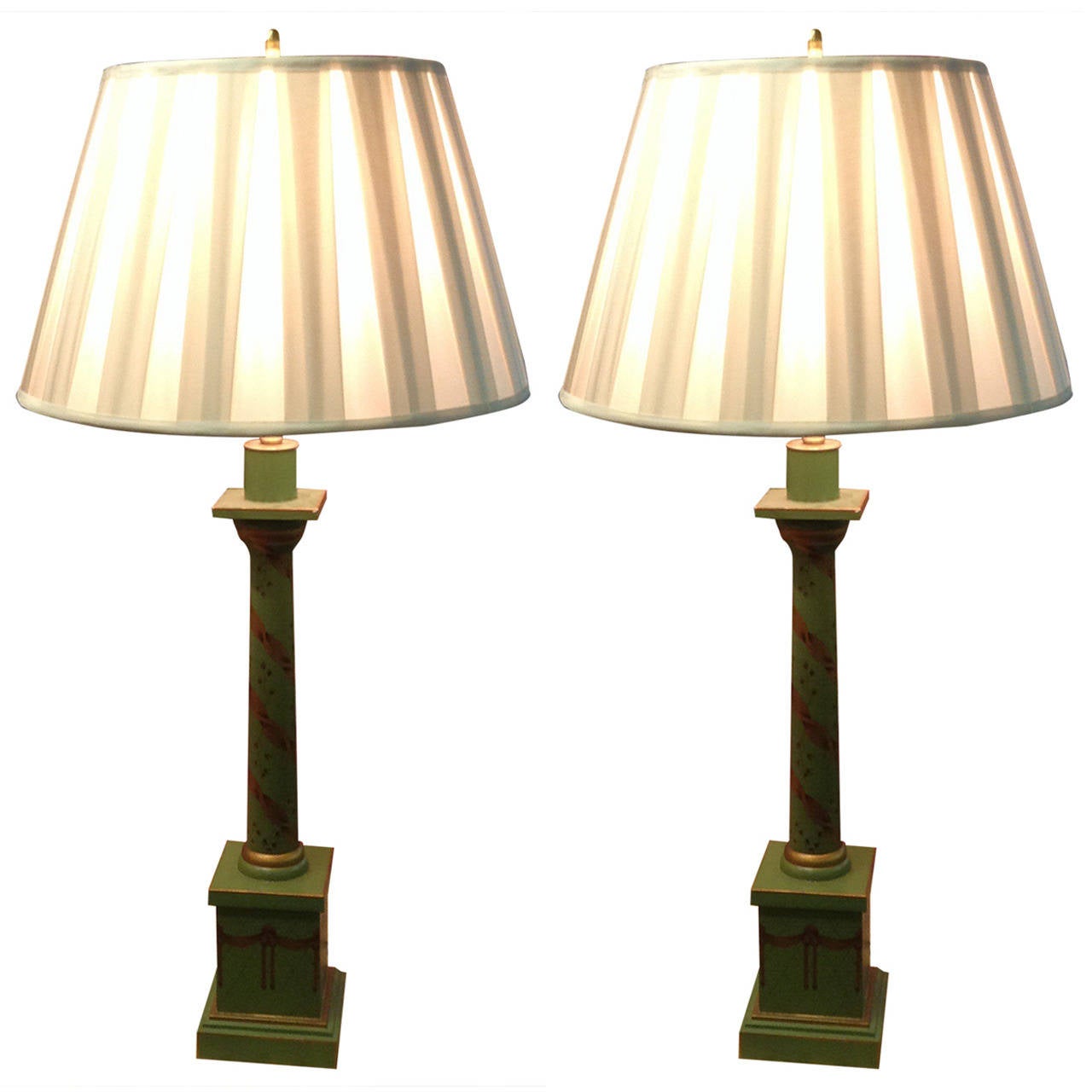 Vintage Pair of Green Buffet Lamps For Sale