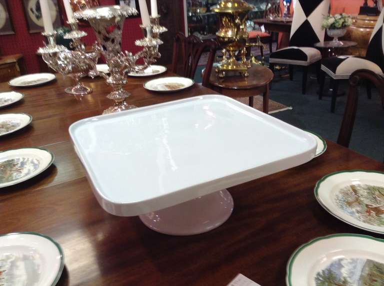 French 19th Century White Ironstone Pedestal Boulangerie  Cake Stand In Good Condition In Middleburg, VA