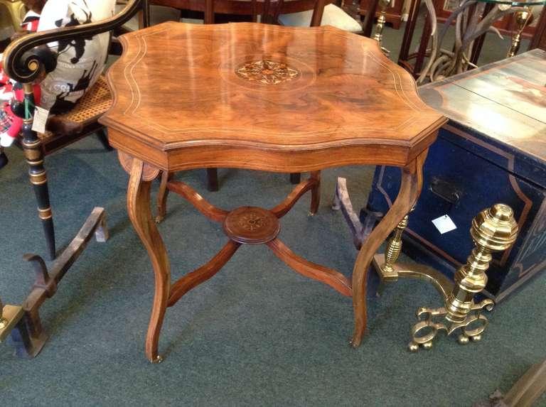 19th Century Edwardian English Rosewood Inlaid Side Table For Sale