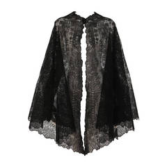 Antique 1850s Chanitlly bobbin lace evening cape