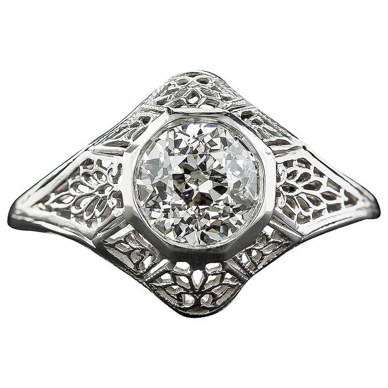 .90 Carat Diamond Platinum Art Deco Engagement Ring For Sale