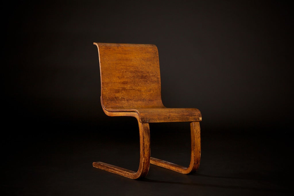 These classic Alvar Aalto No. 21 chairs are everything collectors of his work look for: they're stamped (see Image 10) and authenticated from the 