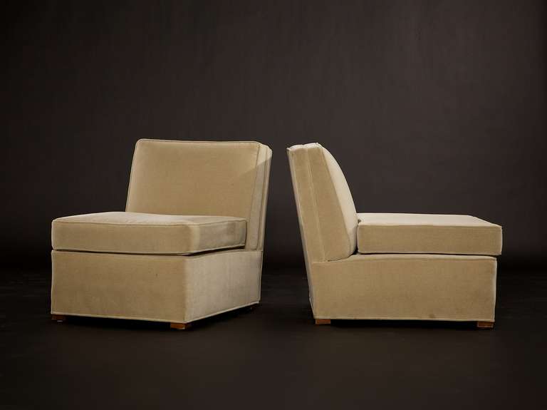 Pair of Art Deco Slipper Chairs, circa 1930-1940 In Excellent Condition In New Rochelle, NY