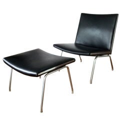 Hans Wegner Airport Lounge Chair, CH-401 with Matching Footrest