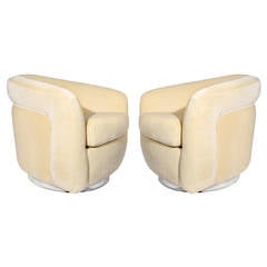 Pair of Swivel Chairs by Milo Baughman