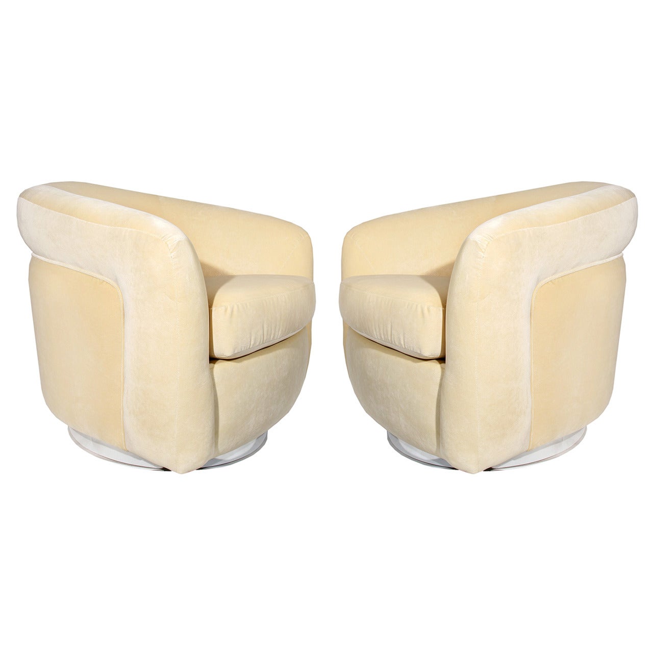 Pair of Swivel Chairs by Milo Baughman