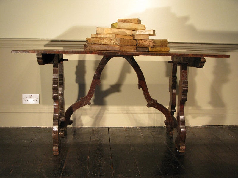 19th Century Spanish Walnut Occasional Table For Sale 1