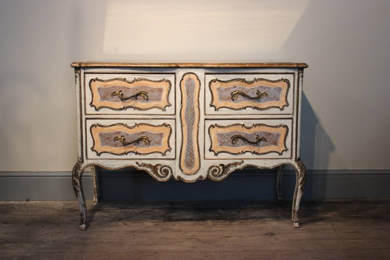 1950s Italian Painted Commode with its Original Mirrored Top In Good Condition For Sale In Gloucestershire, GB