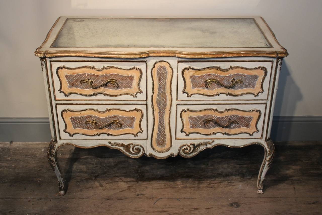 Mid-20th Century 1950s Italian Painted Commode with its Original Mirrored Top For Sale