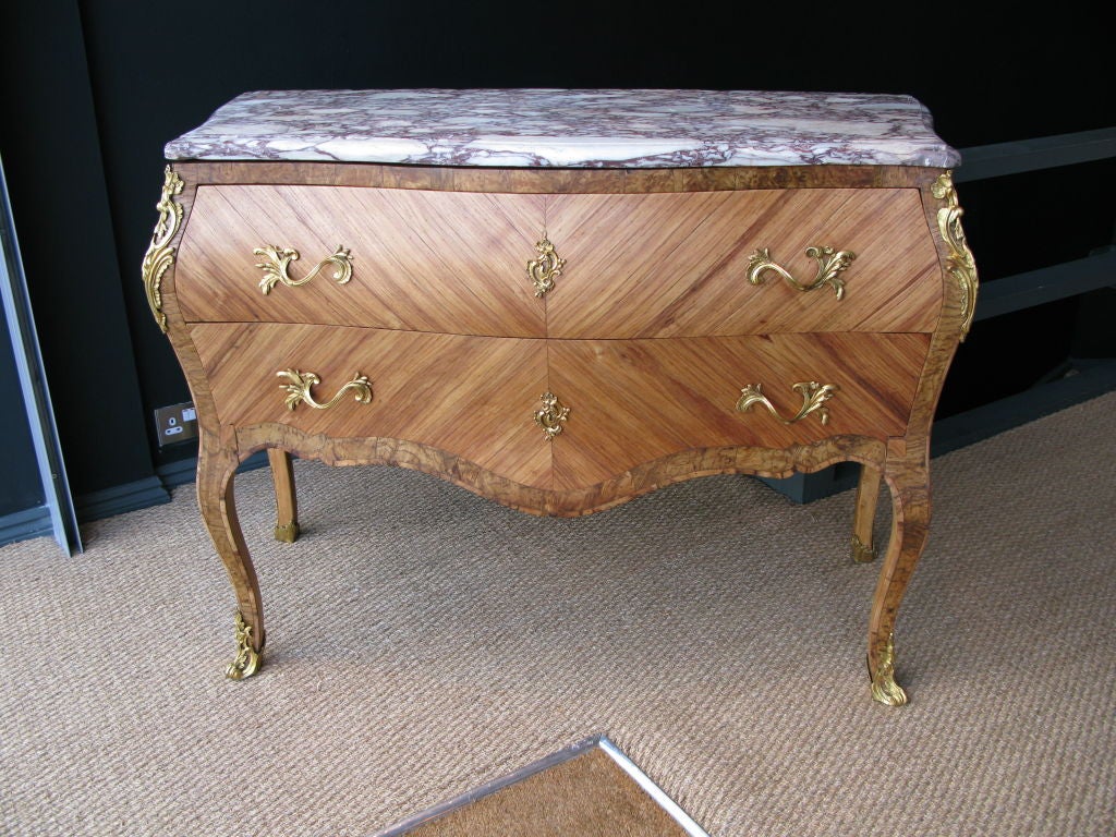 19th century Italian bombe commode