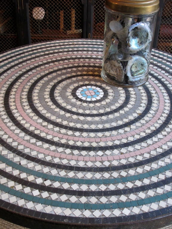 A mosaic garden/centre table In Good Condition In Gloucestershire, GB