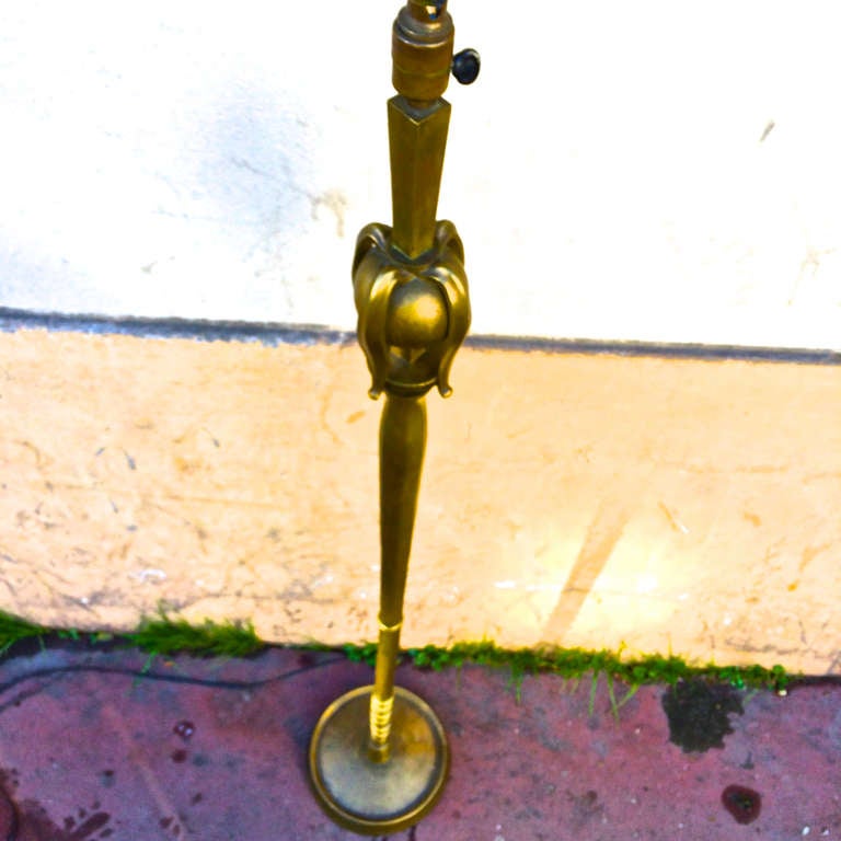 Standing Lamp in Solid Gold Bronze from the 1970s In Excellent Condition For Sale In Paris, ile de france