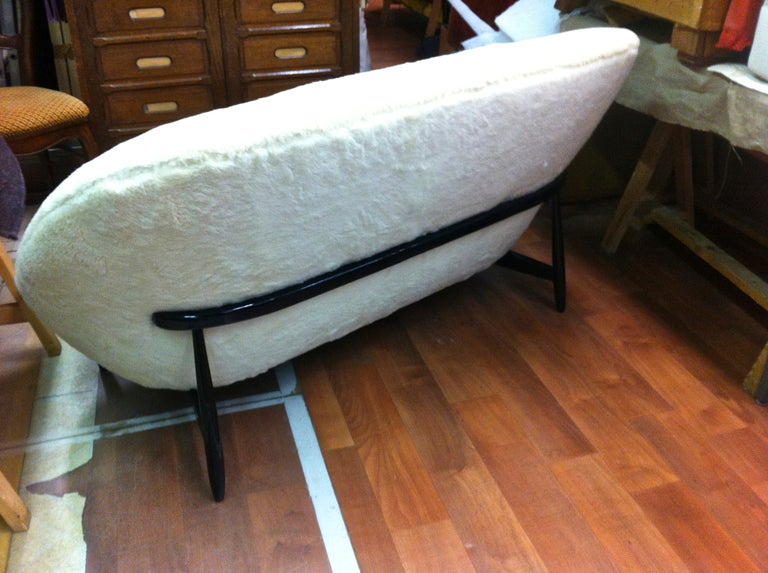 Theo Ruth for Artifort 1950s Couch Newly Reupholstered in Wool Faux Fur For Sale 4