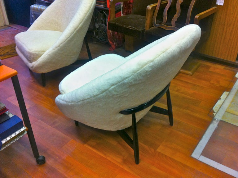 Theo Ruth for Artifort, 1950s Chairs, Newly Reupholstered in Wool Faux Fur For Sale 3