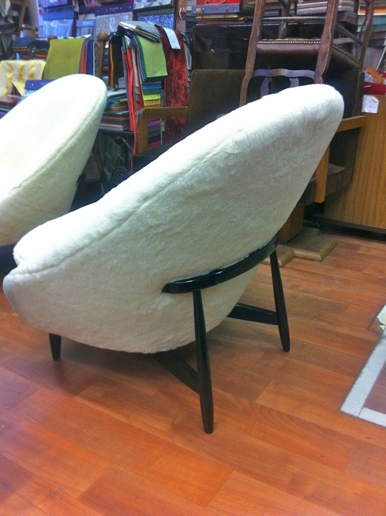 Theo Ruth for Artifort, 1950s Chairs, Newly Reupholstered in Wool Faux Fur For Sale 4