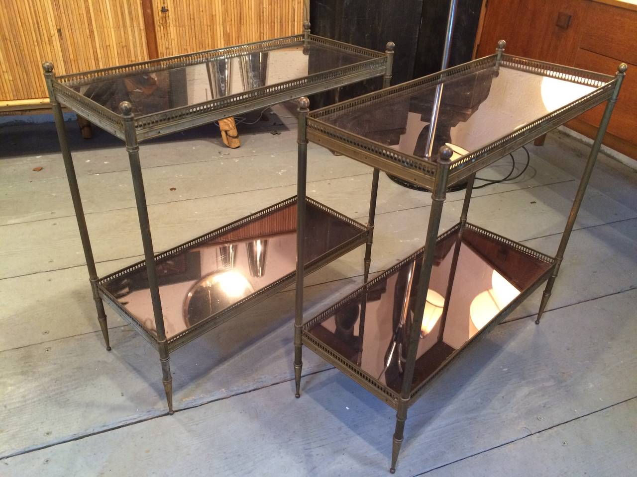 Mid-Century Modern Maison Jansen 1940s Refined Pair of Two-Tier Side Tables with Mirrored Top For Sale