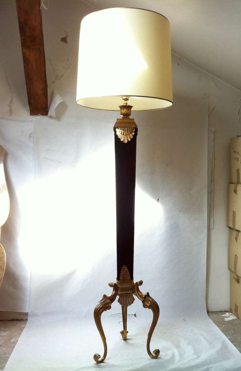 Mid-Century Modern Maison Jansen 1940s Floor Lamp with Black Opaline and Gold Bronze Details For Sale