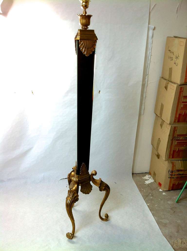 20th Century Maison Jansen 1940s Floor Lamp with Black Opaline and Gold Bronze Details For Sale