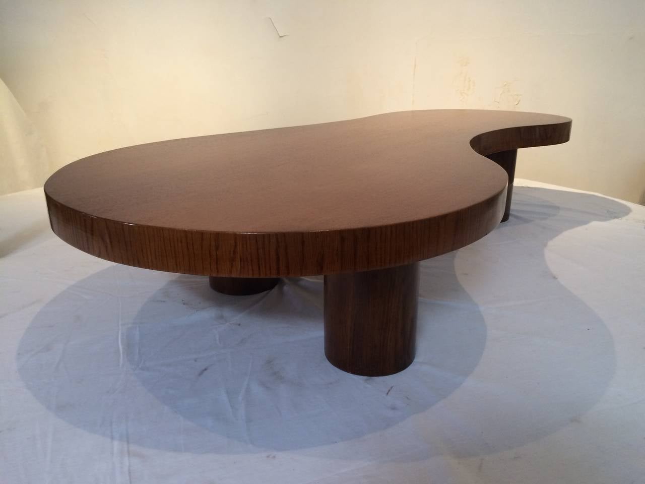 Tavolino in rovere Jean Royère modello 